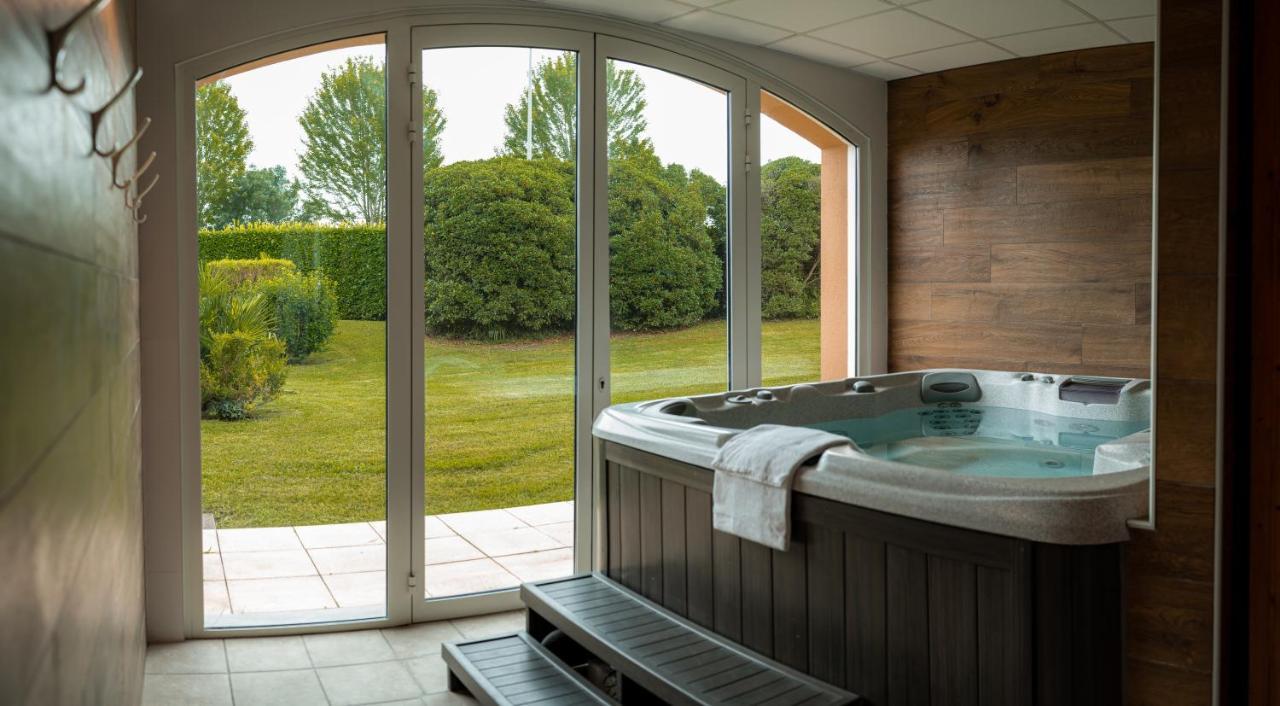 Alysson Hotel Oloron-Sainte-Marie Buitenkant foto
