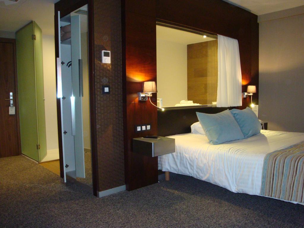 Alysson Hotel Oloron-Sainte-Marie Buitenkant foto